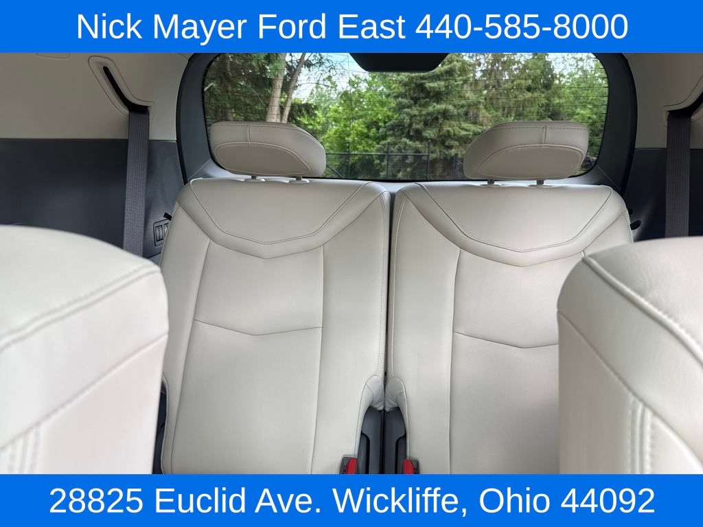 Vehicle image 15 of 34
