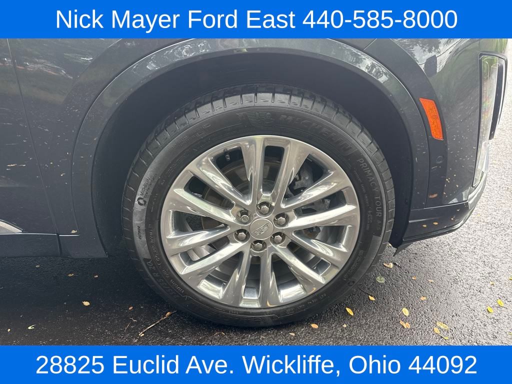 Vehicle image 8 of 34