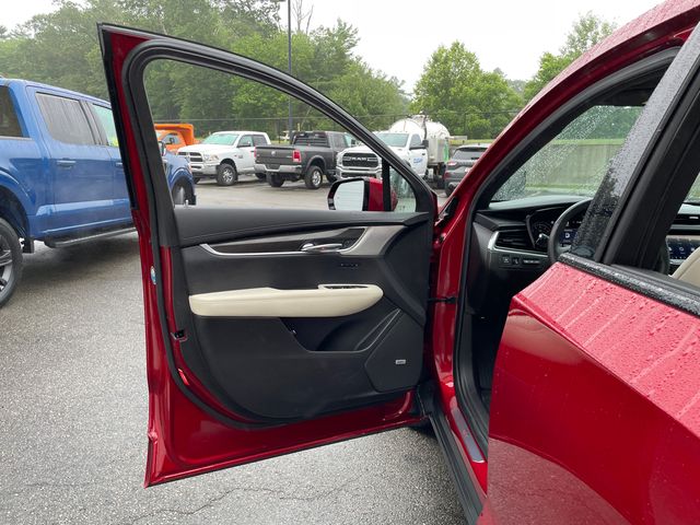 Vehicle image 17 of 45