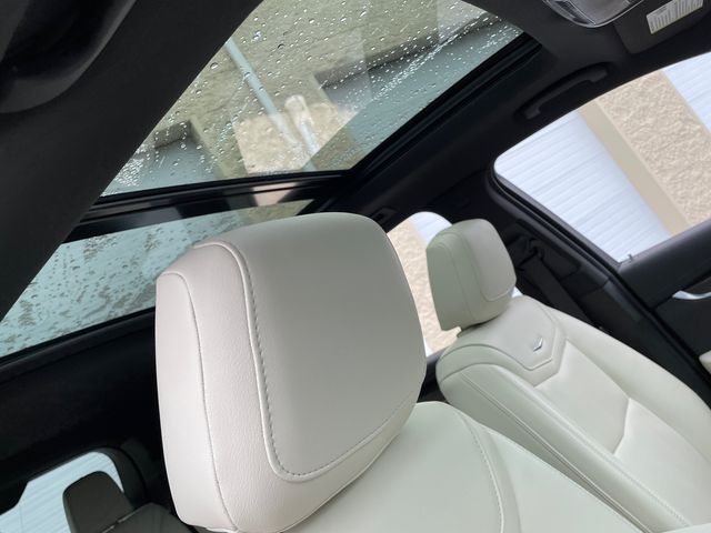 Vehicle image 37 of 45