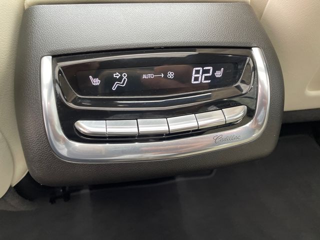 Vehicle image 26 of 45