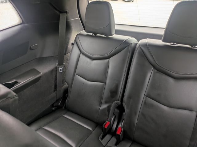 Vehicle image 12 of 32
