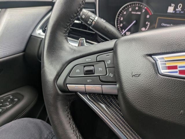 Vehicle image 23 of 32