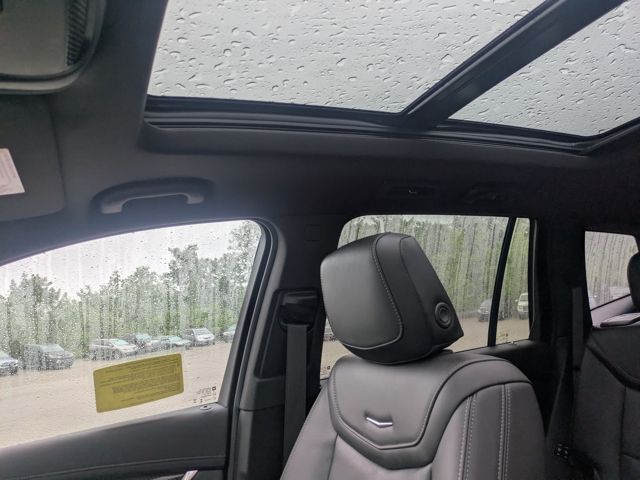 Vehicle image 14 of 32
