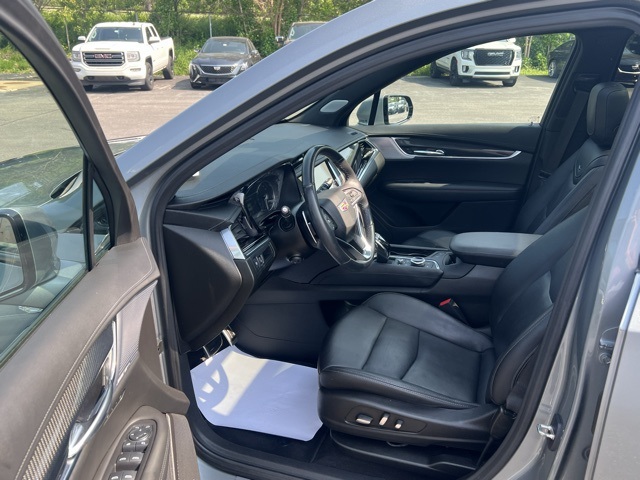 Vehicle image 9 of 26