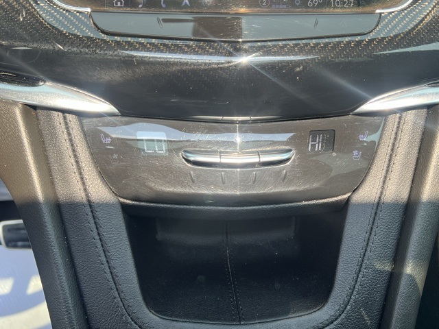 Vehicle image 16 of 26