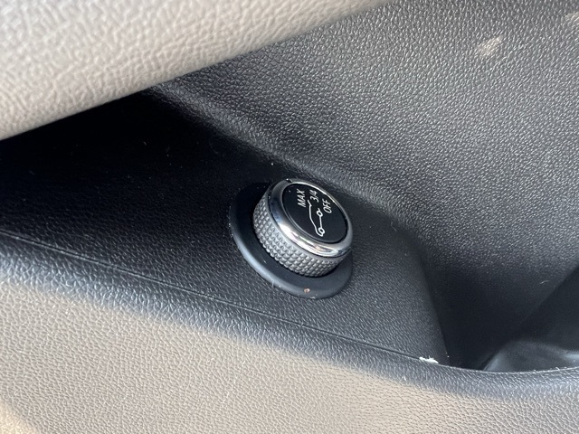 Vehicle image 12 of 26