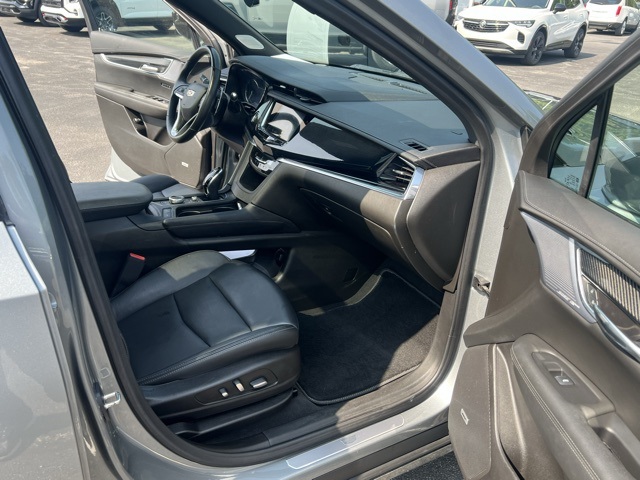 Vehicle image 22 of 26