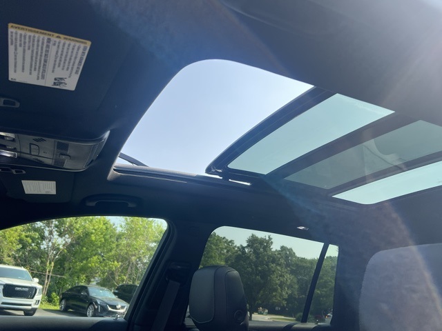 Vehicle image 18 of 26