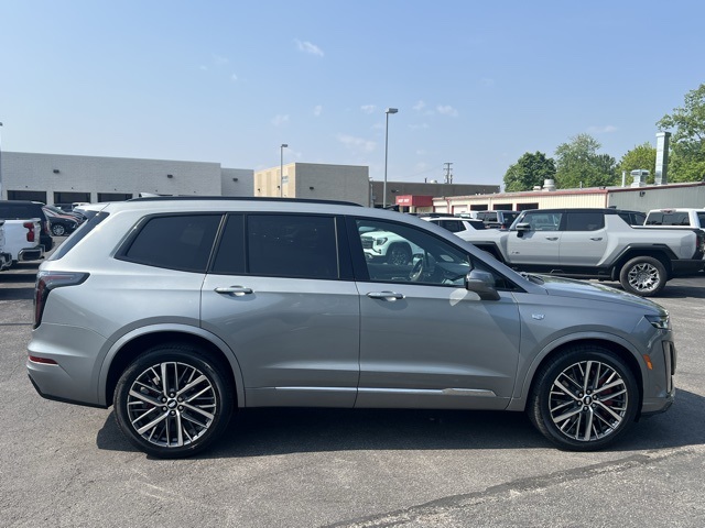 Vehicle image 4 of 26