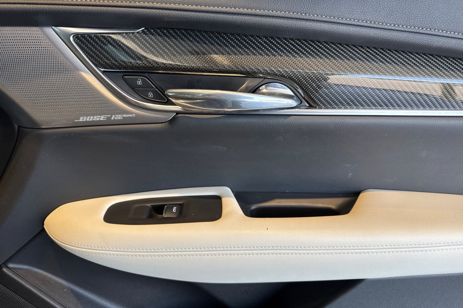 Vehicle image 22 of 53