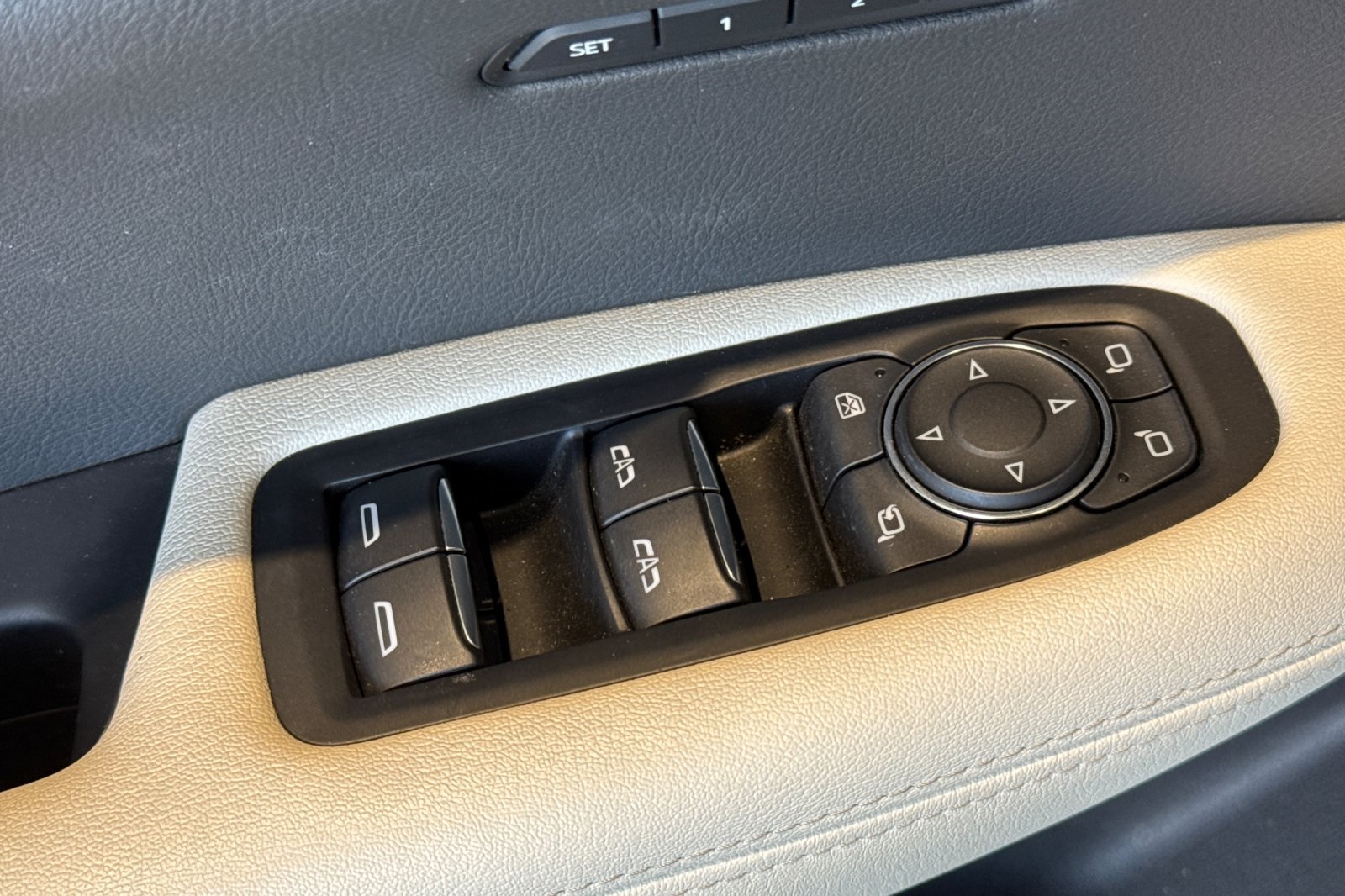 Vehicle image 12 of 53