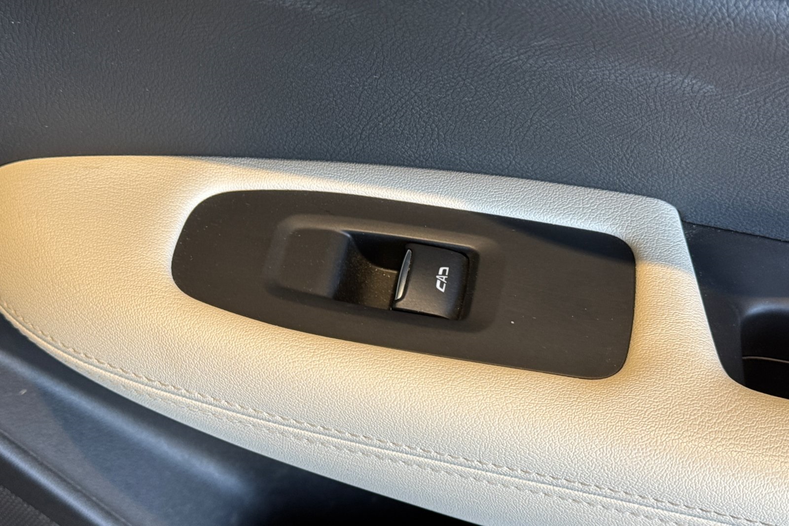 Vehicle image 23 of 53