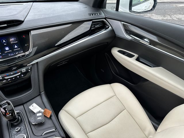 Vehicle image 32 of 38