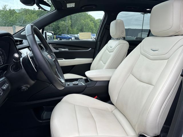 Vehicle image 13 of 38