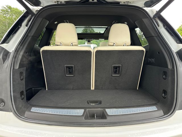 Vehicle image 10 of 38