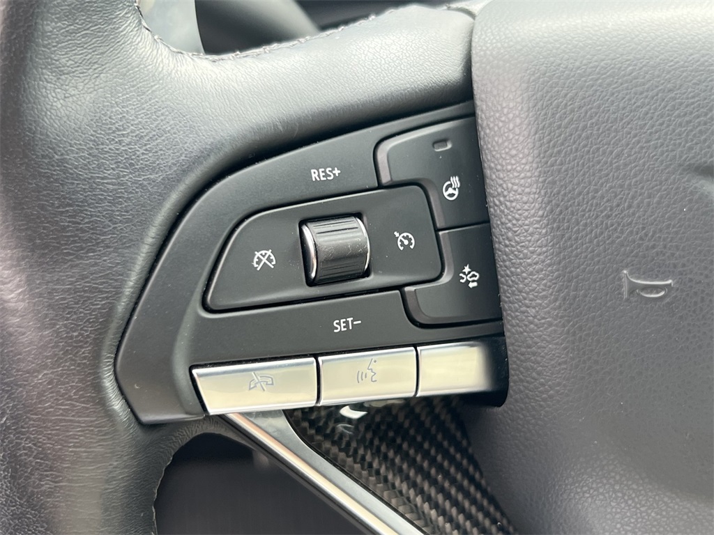 Vehicle image 21 of 41