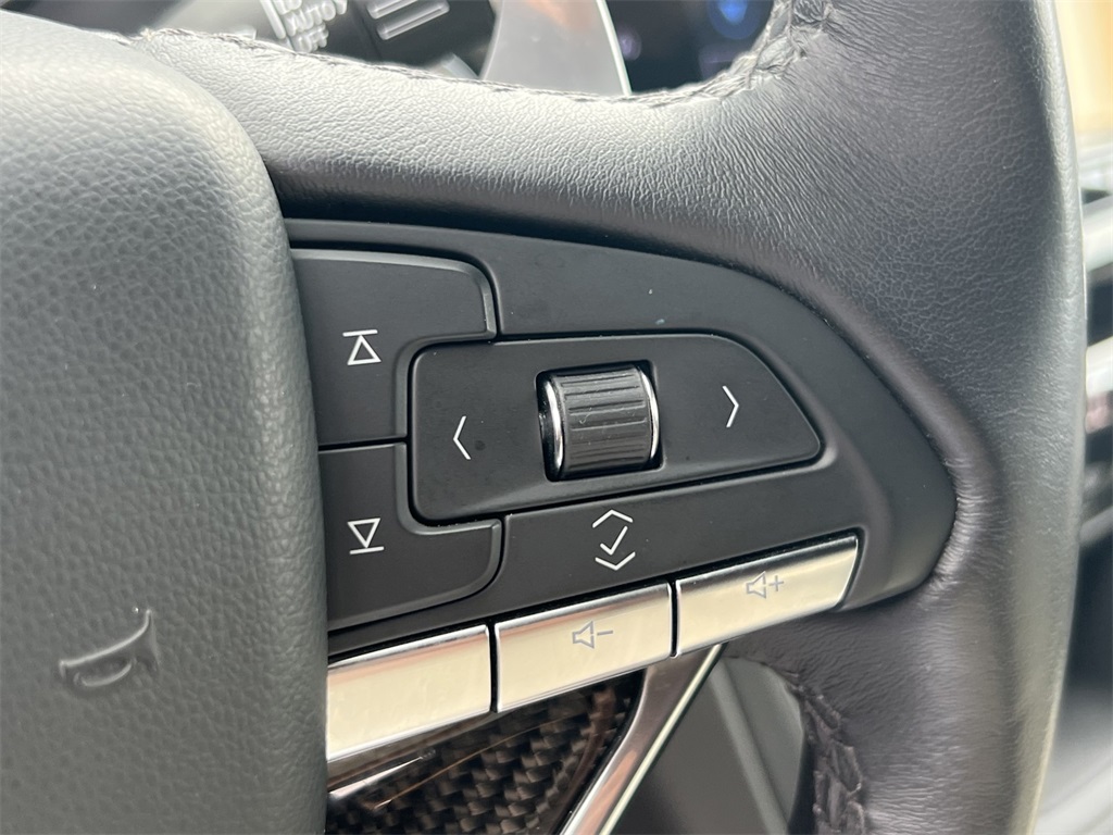 Vehicle image 22 of 41