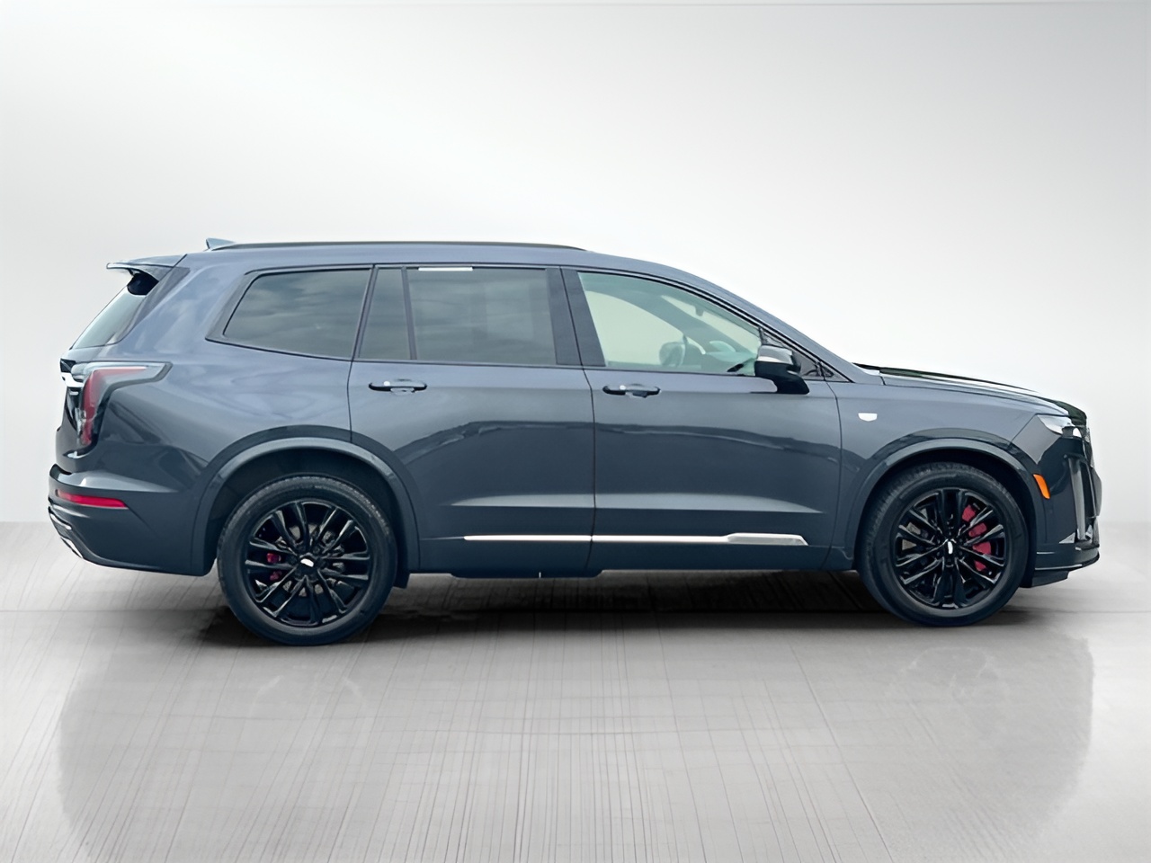 Vehicle image 37 of 41