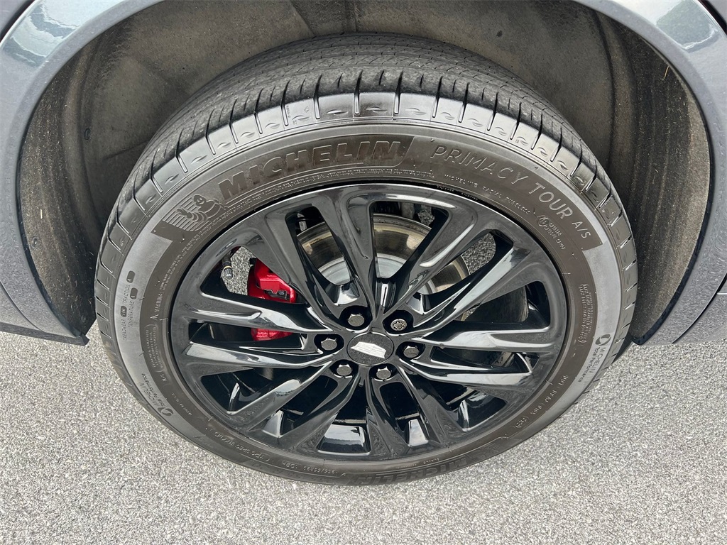 Vehicle image 8 of 41
