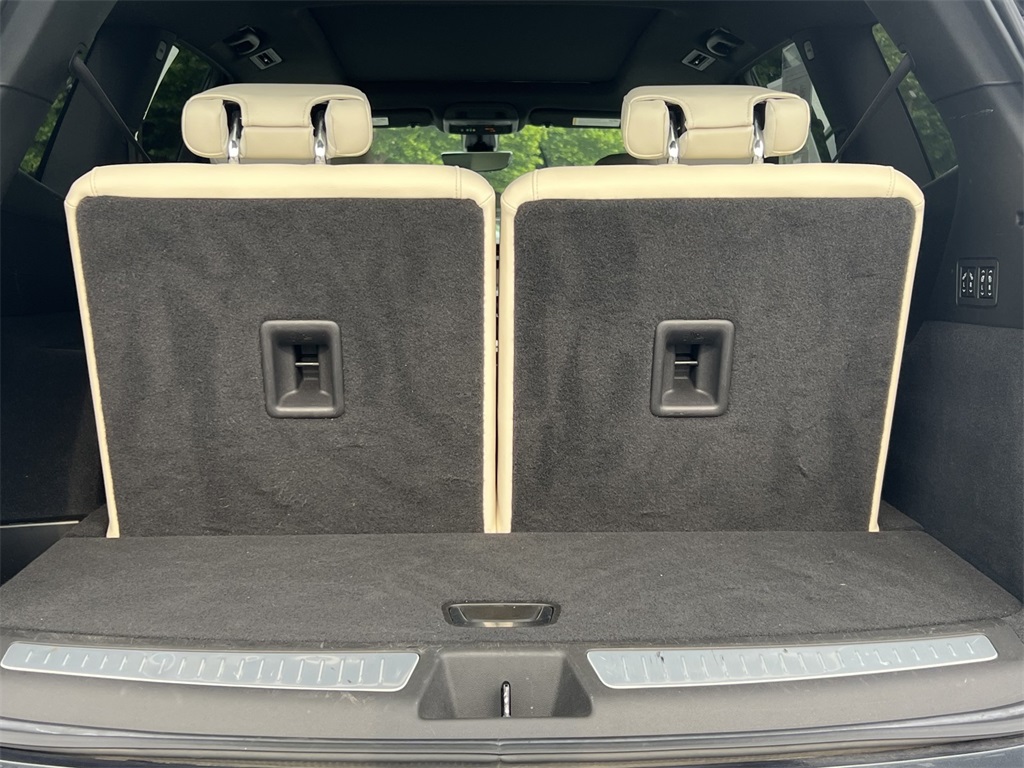 Vehicle image 15 of 41
