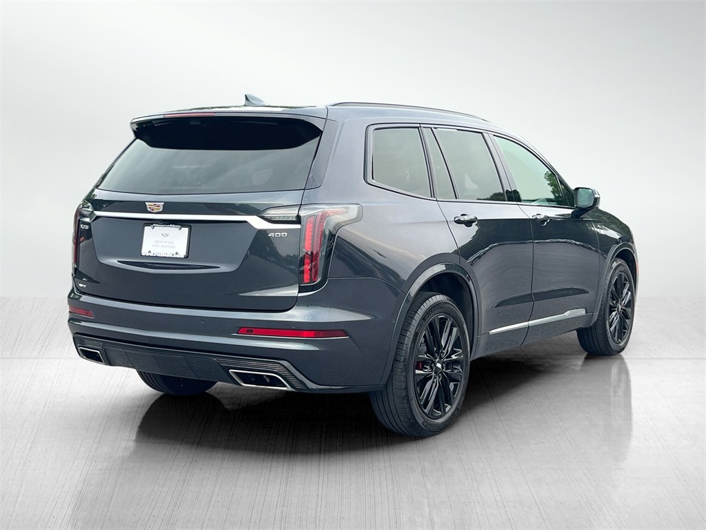Vehicle image 4 of 41