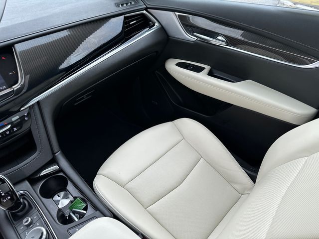 Vehicle image 22 of 38