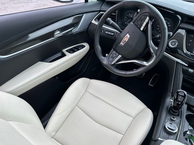 Vehicle image 18 of 38