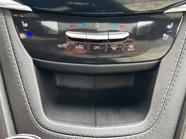 Vehicle image 35 of 38