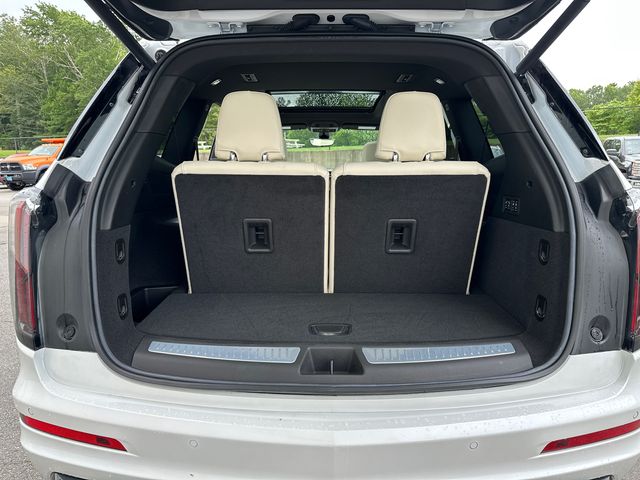 Vehicle image 10 of 38