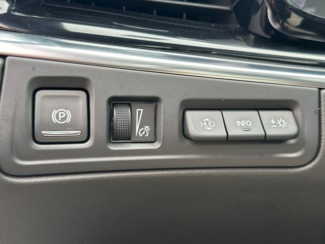 Vehicle image 24 of 38