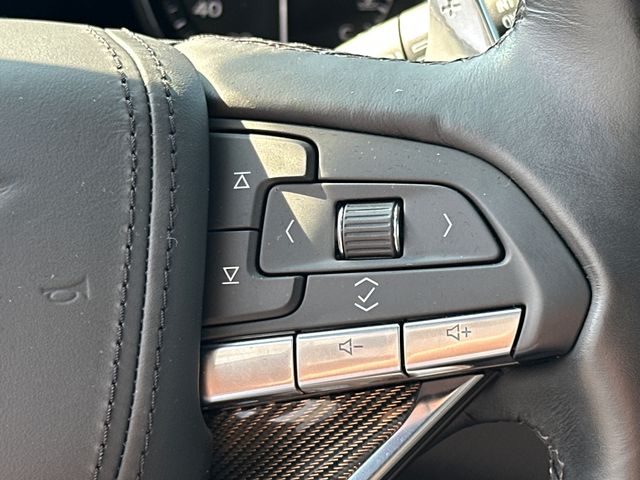 Vehicle image 29 of 38