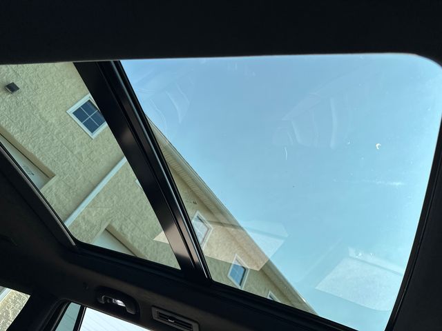 Vehicle image 16 of 38