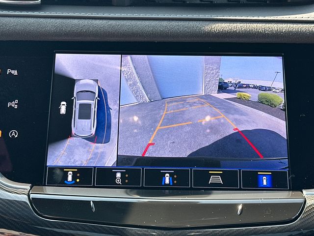 Vehicle image 31 of 38