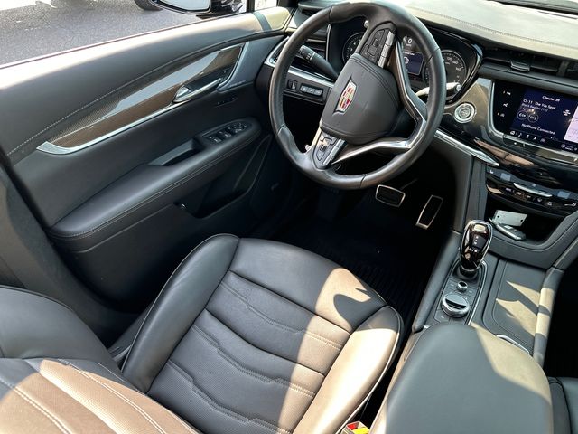Vehicle image 21 of 38