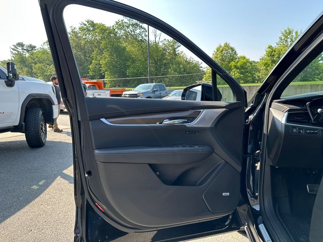 Vehicle image 23 of 38
