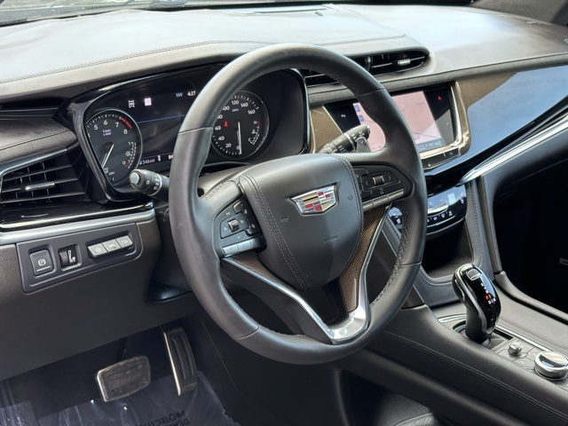 Vehicle image 22 of 50