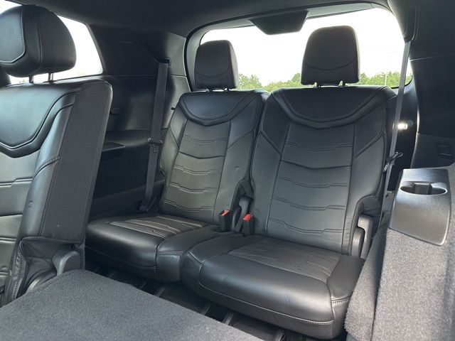 Vehicle image 12 of 50