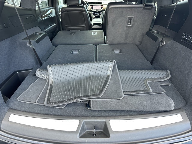 Vehicle image 10 of 50