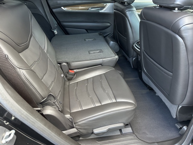 Vehicle image 16 of 50