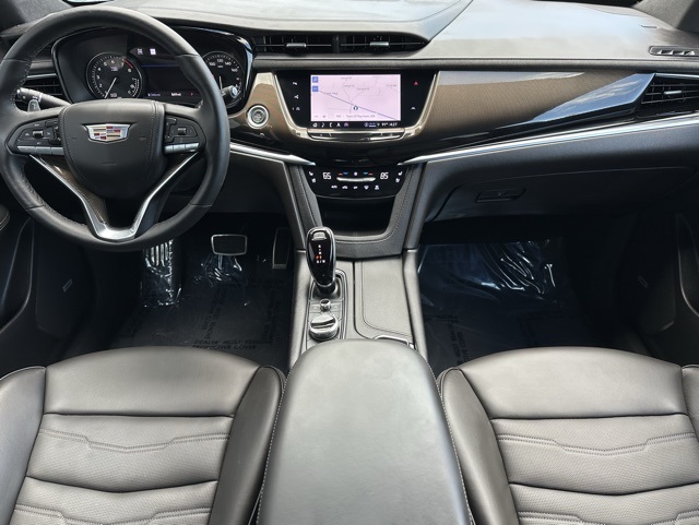Vehicle image 21 of 50