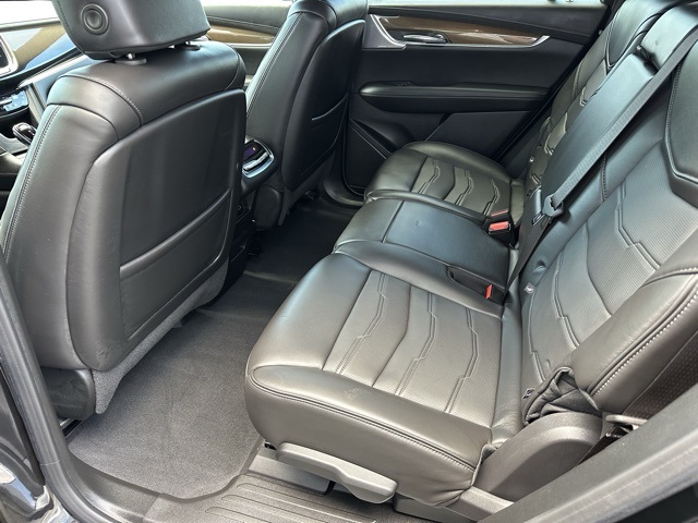 Vehicle image 14 of 50
