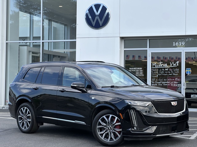 Vehicle image 2 of 50