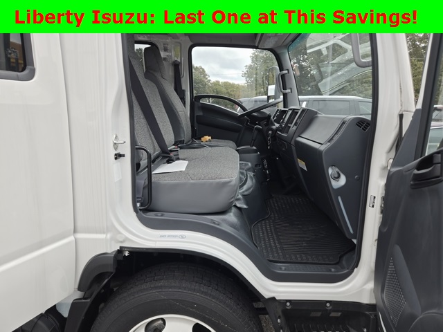 2023 Chevrolet 5500HD LCF Diesel Base Image 14 of 21