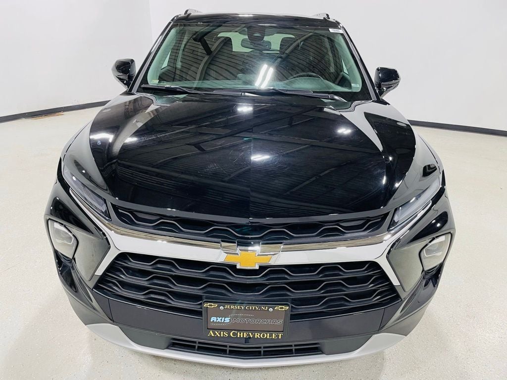 Vehicle image 101 of 103