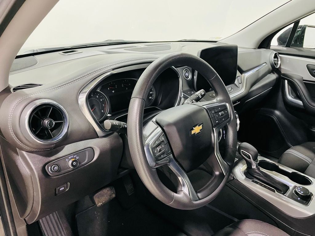 Vehicle image 65 of 103