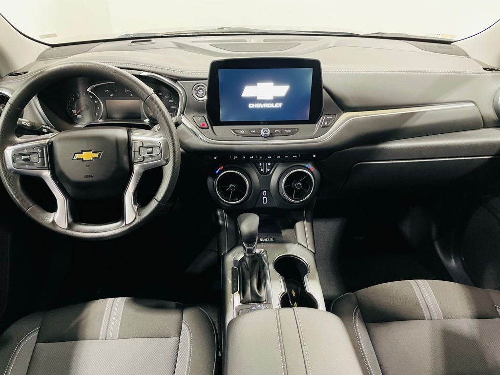 Vehicle image 67 of 103