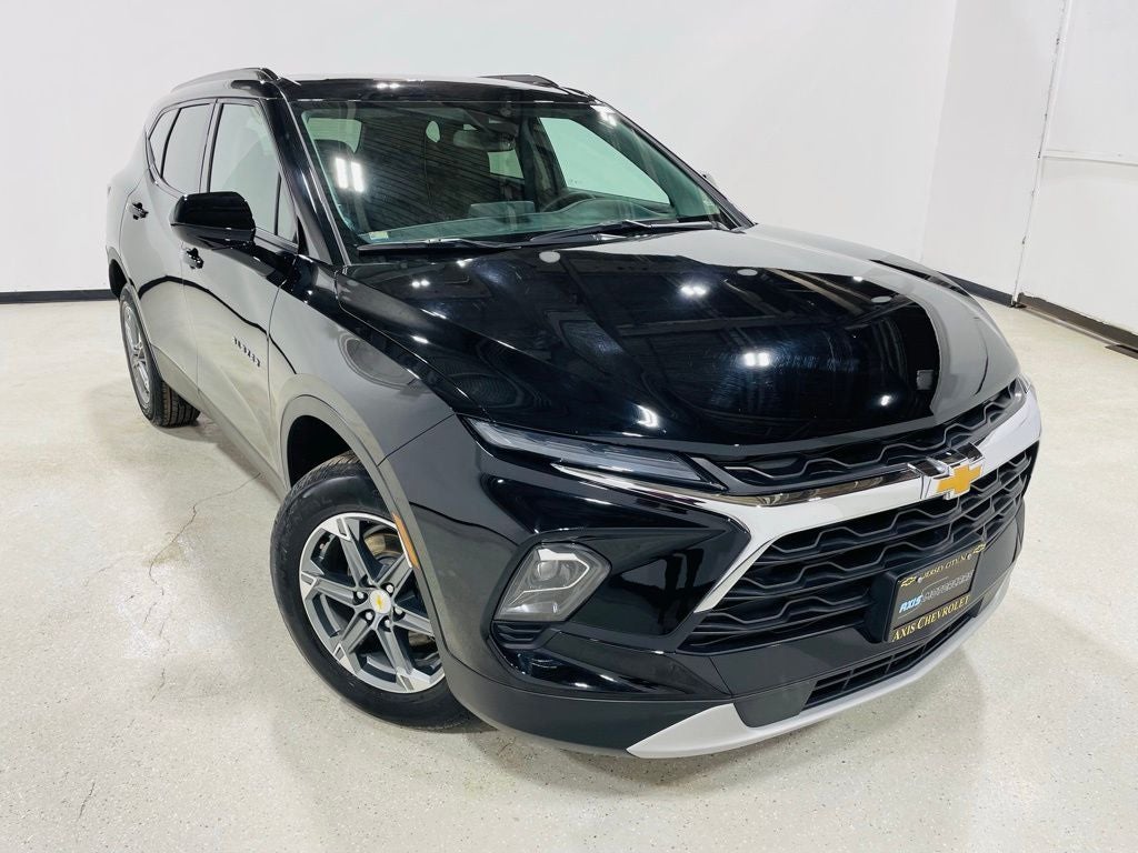 Vehicle image 21 of 103