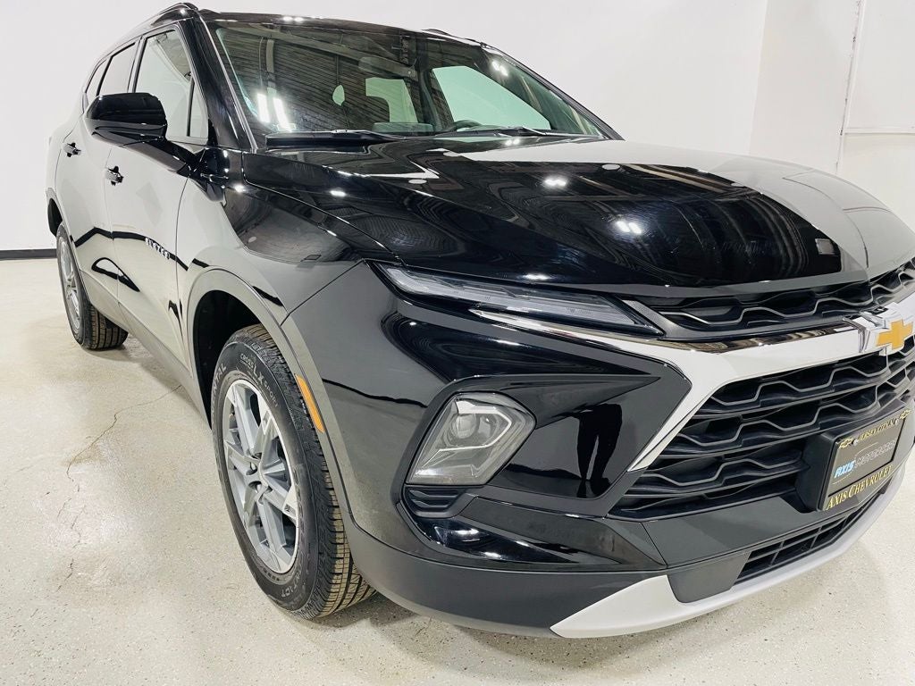 Vehicle image 23 of 103