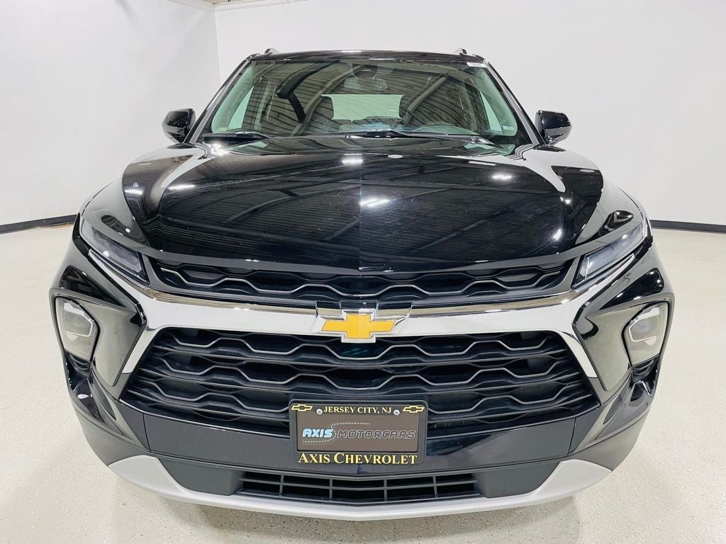 Vehicle image 14 of 103